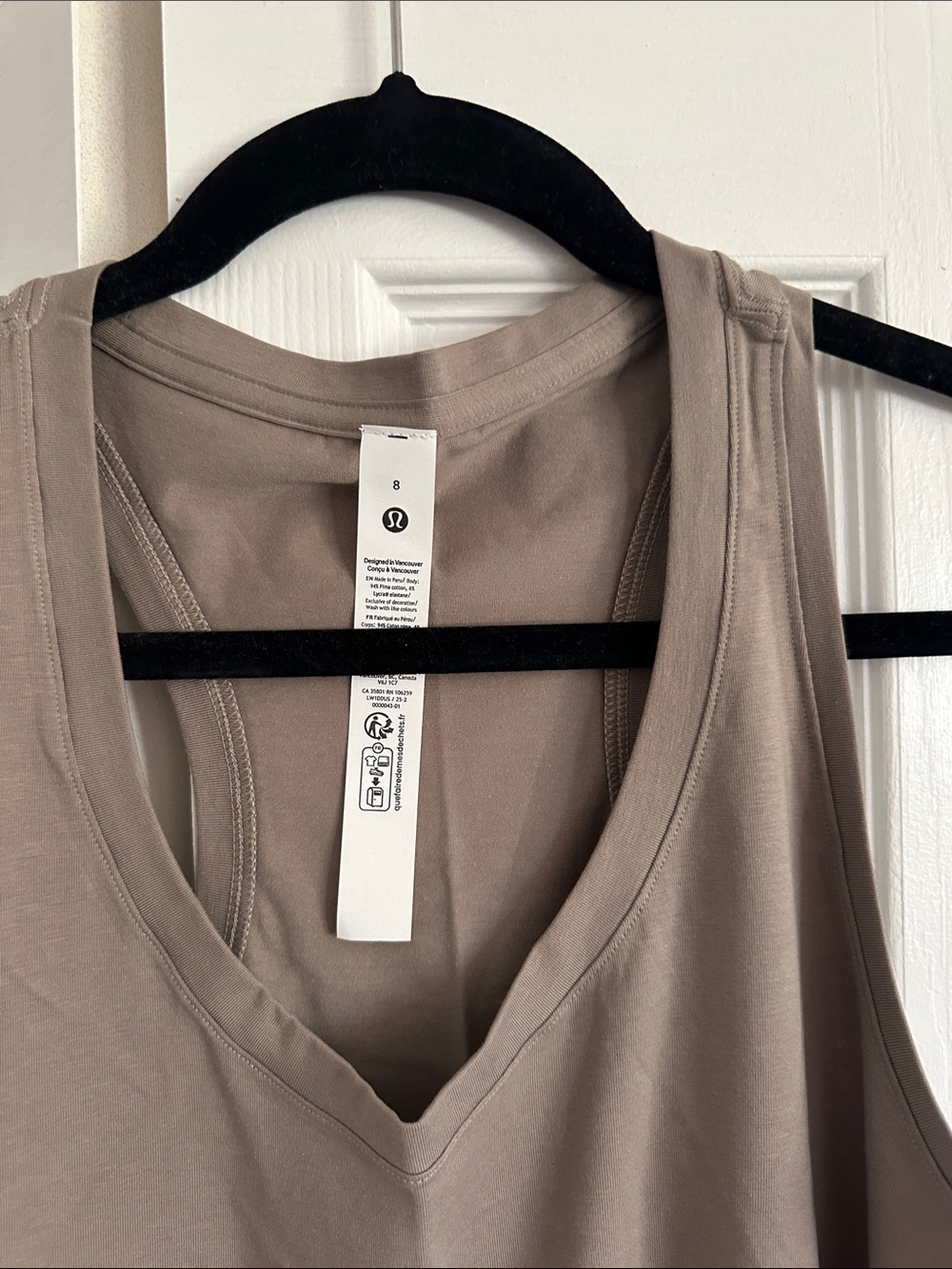 Lululemon love tank size 8 - Picture 3 of 5